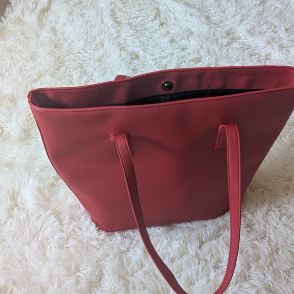 Elegant Red Tote Bag - Picture 12 of 12